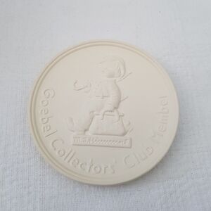 Hummell Collector's plaque new in box